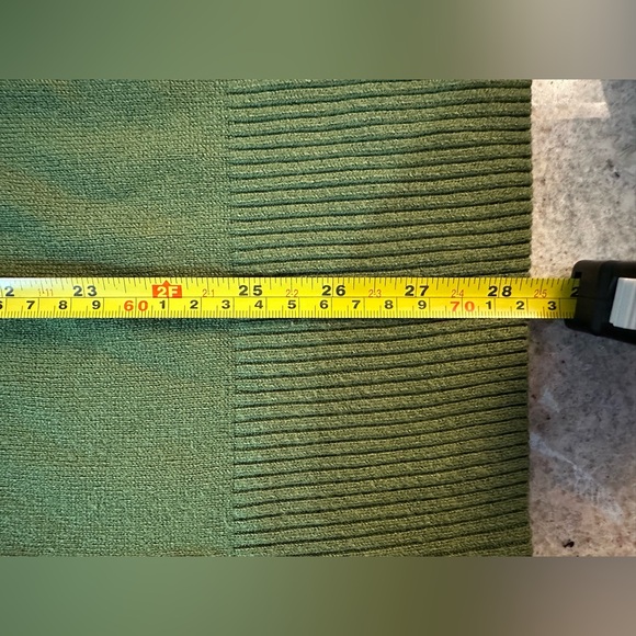 CAROLYN TAYLOR Cowlneck, Button Sleeve, Long Length Sweater, Green - Picture 4 of 11